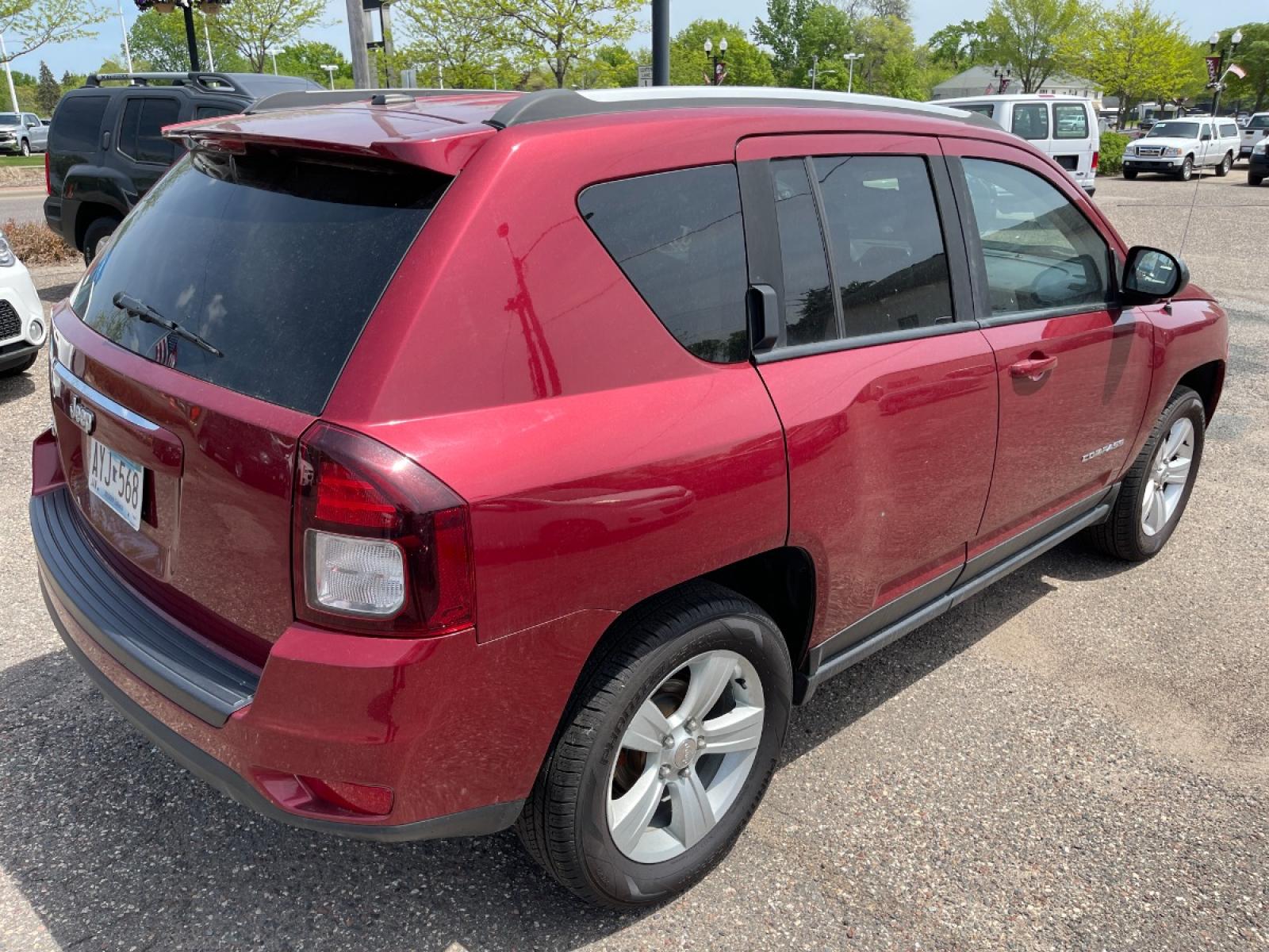 2016 Jeep Compass Sport 4WD (1C4NJDBB8GD) with an 2.4L L4 DOHC 16V engine, AUTOMATIC transmission, located at 434 West Main Street, Anoka, MN, 55303, (763) 576-9696, 45.201759, -93.396706 - Photo #4