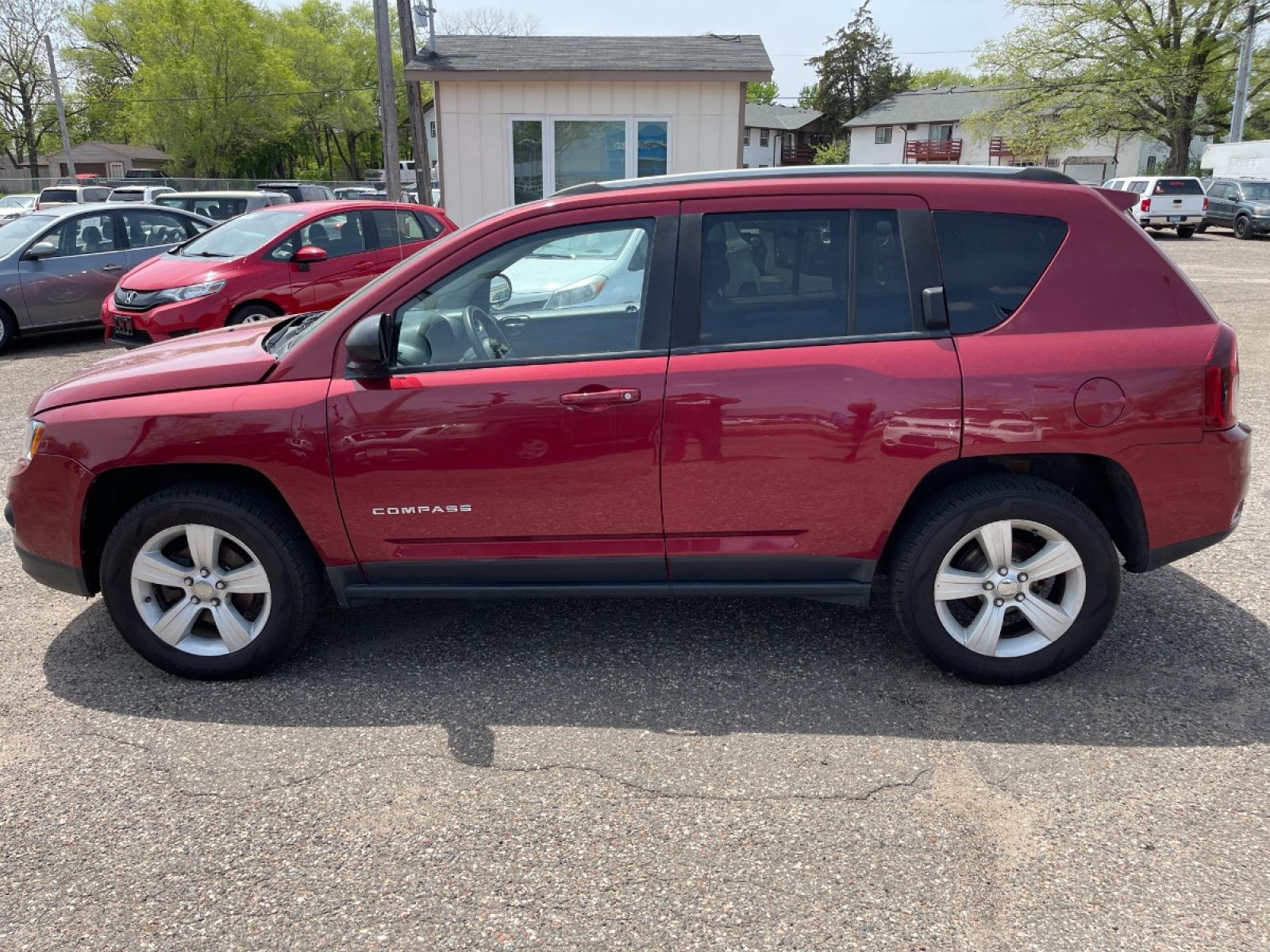 2016 Jeep Compass Sport 4WD (1C4NJDBB8GD) with an 2.4L L4 DOHC 16V engine, AUTOMATIC transmission, located at 434 West Main Street, Anoka, MN, 55303, (763) 576-9696, 45.201759, -93.396706 - Photo #7
