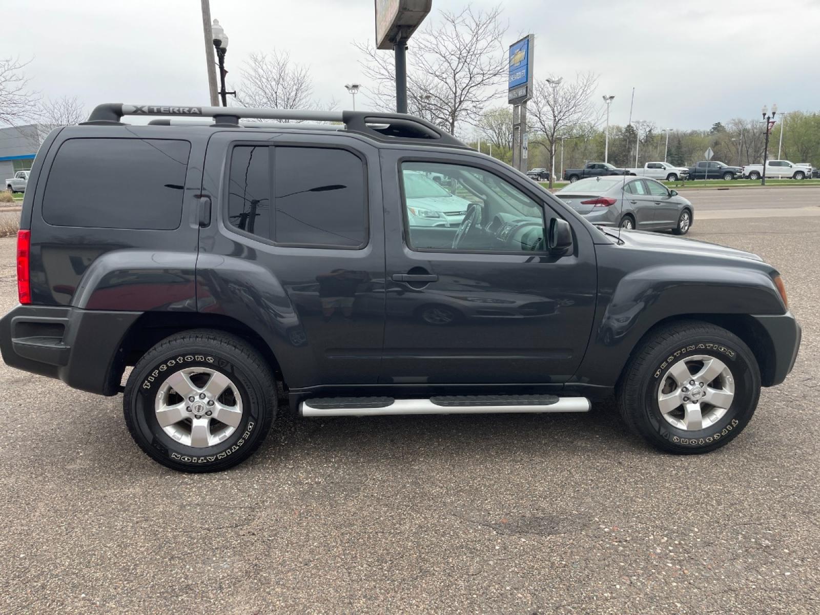 2011 Nissan Xterra S 2WD (5N1AN0NU2BC) with an 4.0L V6 DOHC 24V engine, AUTOMATIC transmission, located at 434 West Main Street, Anoka, MN, 55303, (763) 576-9696, 45.201759, -93.396706 - 2 OWNER MULTI-POINT "PERFORMANCE" INSPECTION PERFORMED: Transmission/clutch, Engine performance, Brakes, Steering, Heater/Air Conditioning, Instruments/Controls, Headlights/fog lights, Brake/back-up lights, Interior/warning lights, Turn signals/flashers MULTI-POINT "UNDER HOOD" INSPECTION PE - Photo #3