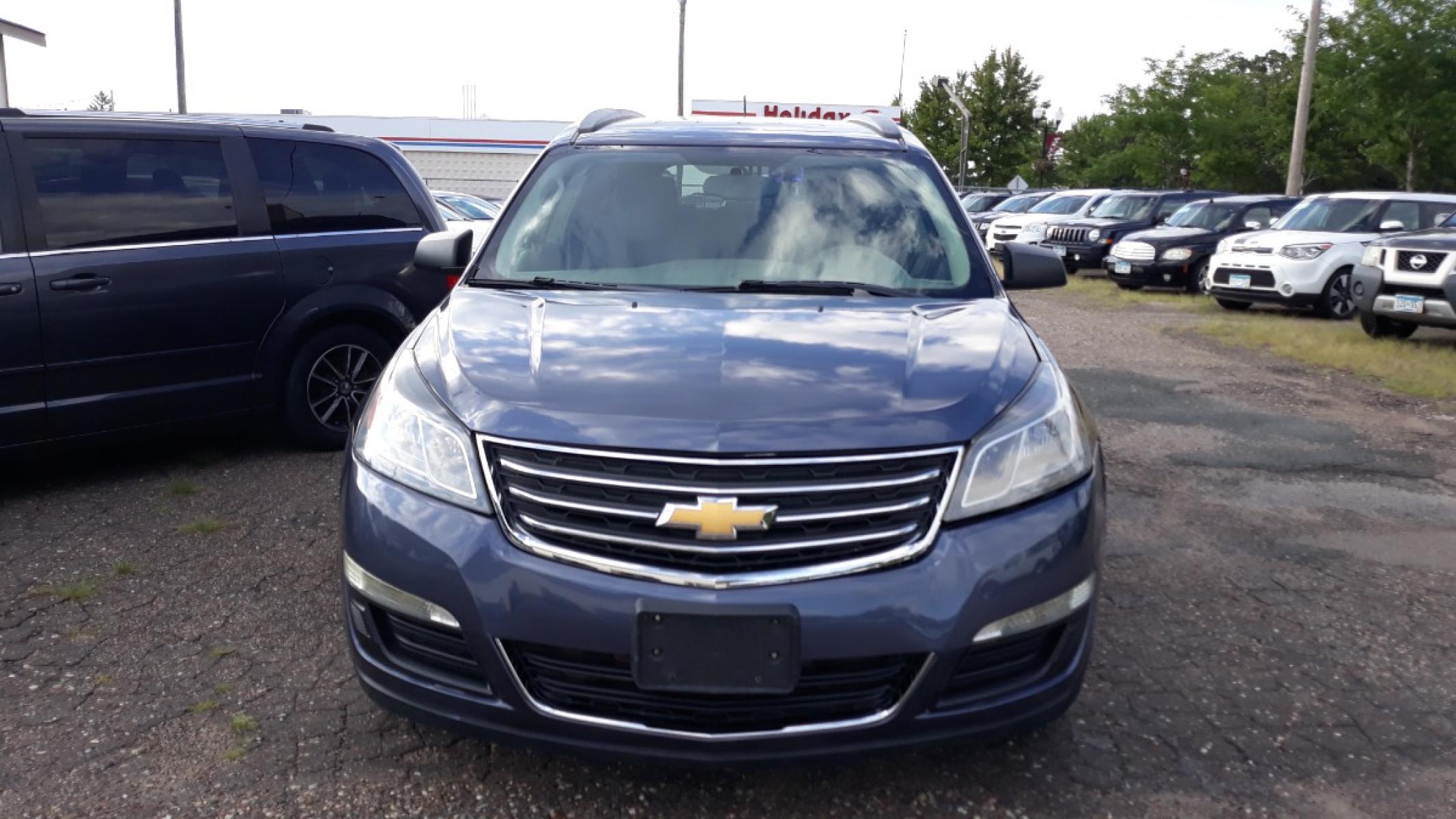 2014 Electronic Blue /GRAY Chevrolet Traverse LS FWD w/PDC (1GNKRFEDXEJ) with an 3.6L V6 DOHC 24V engine, 6-Speed Automatic transmission, located at 434 West Main Street, Anoka, MN, 55303, (763) 576-9696, 45.201759, -93.396706 - 3RD ROW SEAT!! 4 OWNER / NO ACCIDENTS MULTI-POINT 