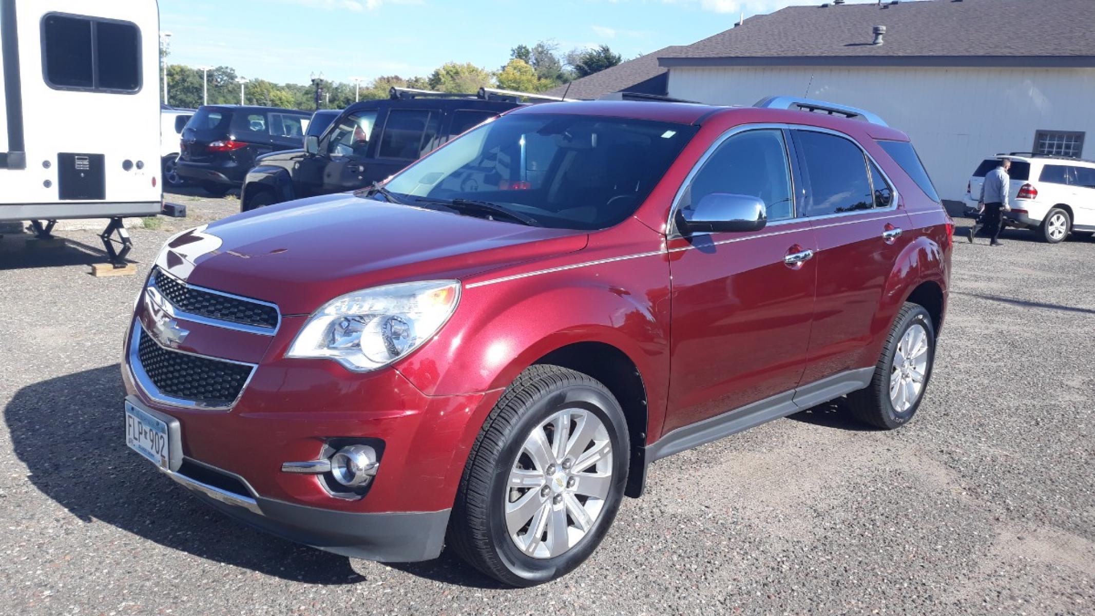 2011 /GRAY Chevrolet Equinox 2LT 2WD (2CNALPEC0B6) with an 2.4L L4 DOHC 16V engine, 6-Speed Automatic transmission, located at 434 West Main Street, Anoka, MN, 55303, (763) 576-9696, 45.201759, -93.396706 - Photo #0