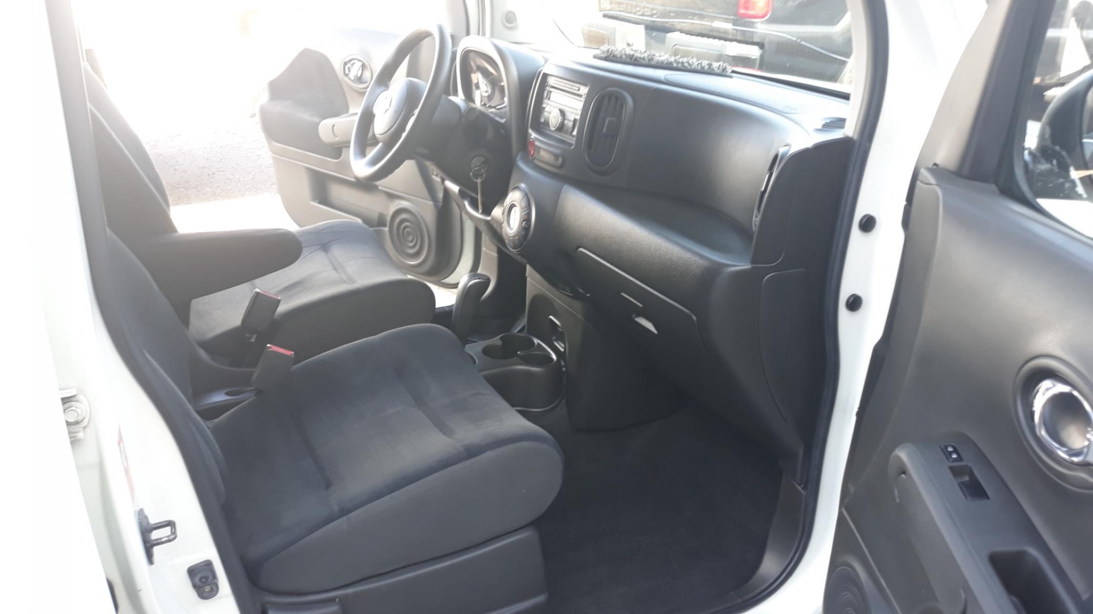 2009 WHITE /GRAY Nissan cube 1.8 Base (JN8AZ28R09T) with an 1.8L L4 DOHC 16V engine, automatic transmission, located at 434 West Main Street, Anoka, MN, 55303, (763) 576-9696, 45.201759, -93.396706 - Photo #11