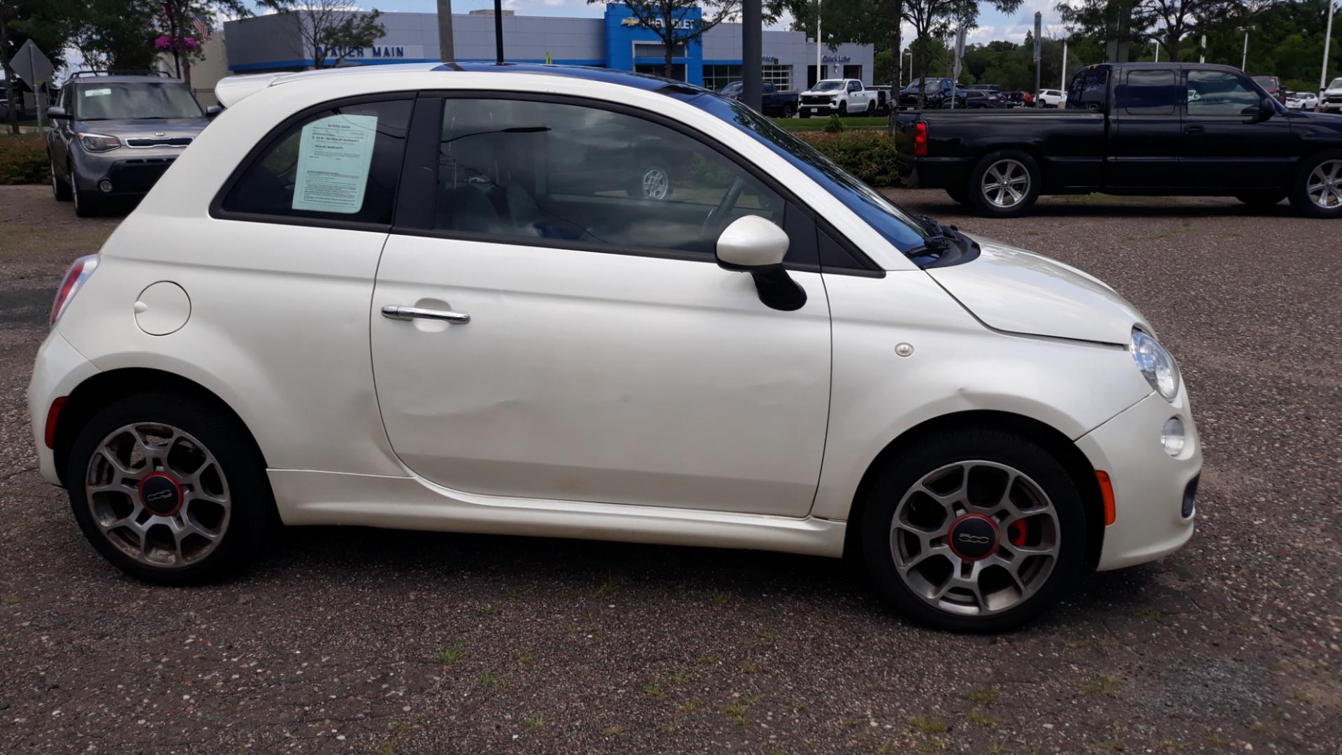 2012 WHITE /BLACK Fiat 500 (3C3CFFBR3CT) with an 1.4 engine, 5 SPEED MANUAL transmission, located at 434 West Main Street, Anoka, MN, 55303, (763) 576-9696, 45.201759, -93.396706 - 2012 FIAT 500, 3DOOR HATCHBACK, 141,024 MILES, 5 SPEED MANUAL TRANSMITION. Air Conditioning; Power Windows; Power Locks; Power Steering; Tilt Wheel; AM/FM CD/MP3; Satellite; Immobilizer; Keyless Entry; Daytime Running Lights; Dual Front Airbags; Side Airbags; Head Airbags; Rear Head Airbags; Active - Photo#3