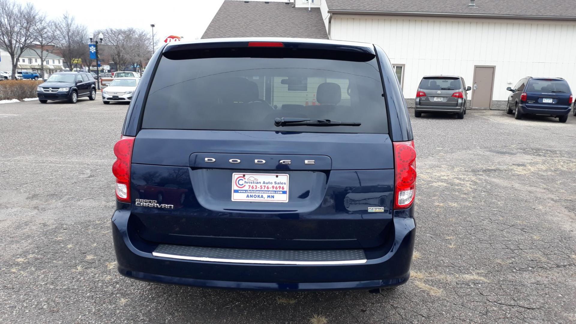 2014 Blue /TAN Dodge Grand Caravan SE (2C4RDGBG5ER) with an 3.6L V6 DOHC 24V engine, 6-Speed Automatic transmission, located at 434 West Main Street, Anoka, MN, 55303, (763) 576-9696, 45.201759, -93.396706 - 2014 DODGE GRAND CARAVAN SE, ONE OWNER, 126444 MILES, Air Conditioning; Power Windows; Power Locks; Power Steering; Tilt Wheel; AM/FM CD/MP3; Satellite; AM/FM CD/DVD; Sentry Key; Keyless Entry; Alarm; Available; Dual Front Airbags; Side Airbags; Head Airbags; Rear Head Airbags; Active Seatbelts; All - Photo#5