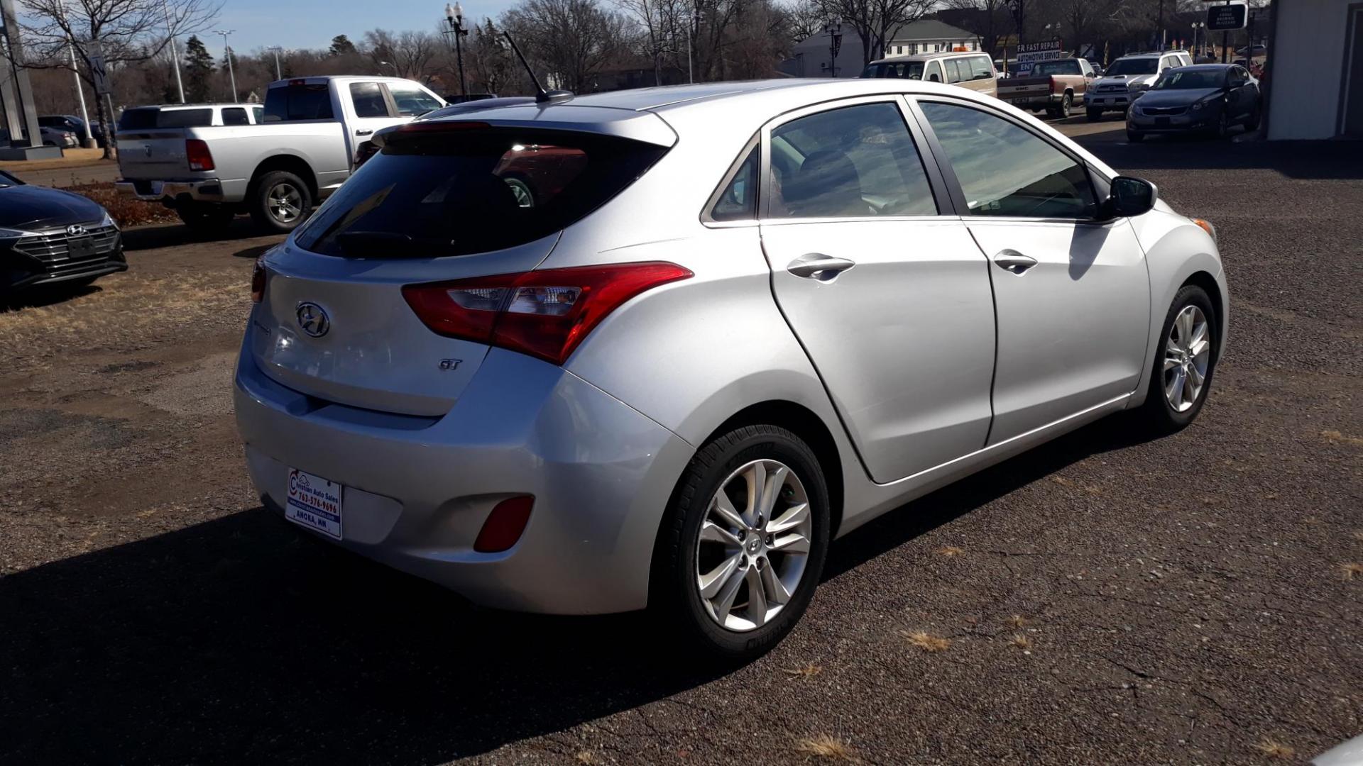 2014 SILVER /BLACK Hyundai Elantra GT A/T (KMHD35LH1EU) with an 2.0L L4 16V DOHC engine, 6-Speed Automatic transmission, located at 434 West Main Street, Anoka, MN, 55303, (763) 576-9696, 45.201759, -93.396706 - Photo#5