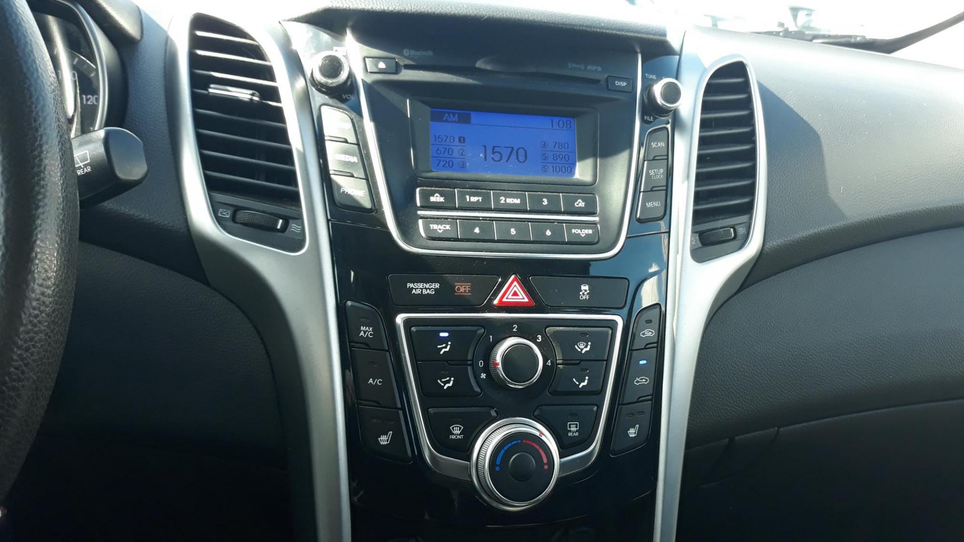 2014 SILVER /BLACK Hyundai Elantra GT A/T (KMHD35LH1EU) with an 2.0L L4 16V DOHC engine, 6-Speed Automatic transmission, located at 434 West Main Street, Anoka, MN, 55303, (763) 576-9696, 45.201759, -93.396706 - Photo#9